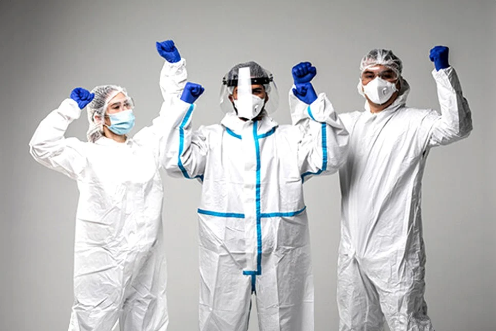 Three+healthcare+workers+make